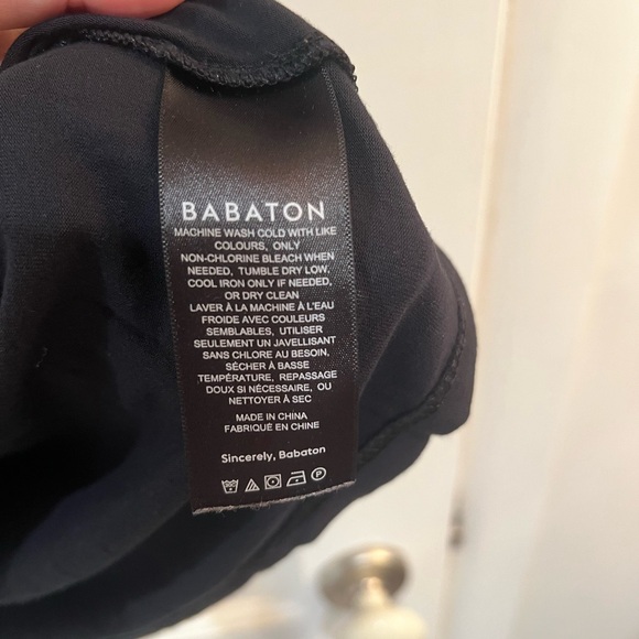 Babaton black tee sz small EUC - Picture 7 of 8